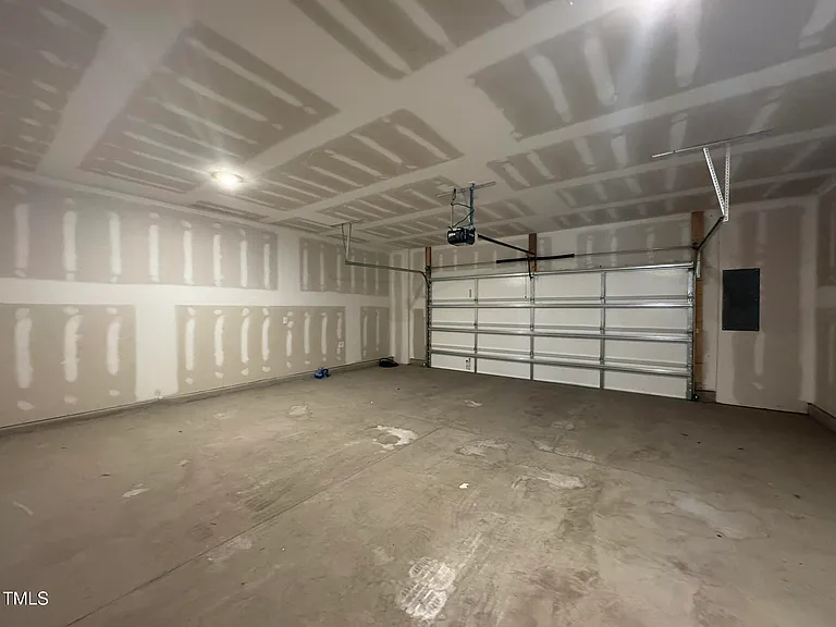 724 Dorset Stream Dr — Photo 31