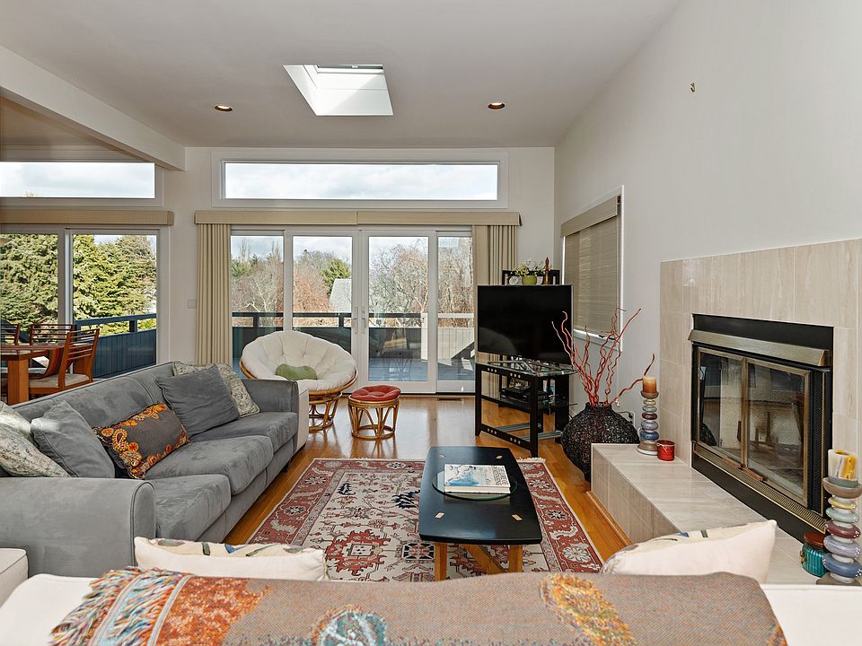1st image of 205 Greenwich St