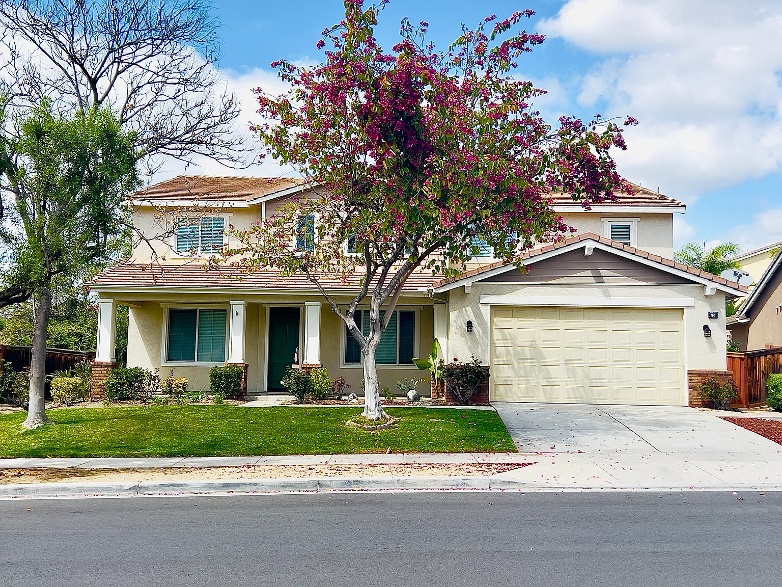 17231 Greentree Dr — Photo 2