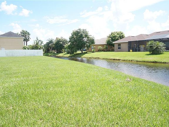 5th image of 7371 Bent Grass Dr