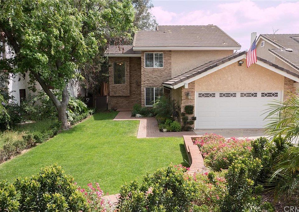 1st image of 15771 Country Club Dr