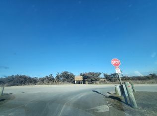 30 Robins Walk, Bay Shore, NY 11706