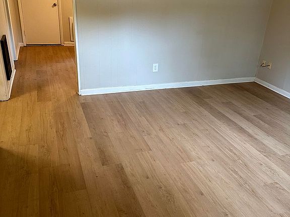 3rd image of 1402 Rison Ave NE
