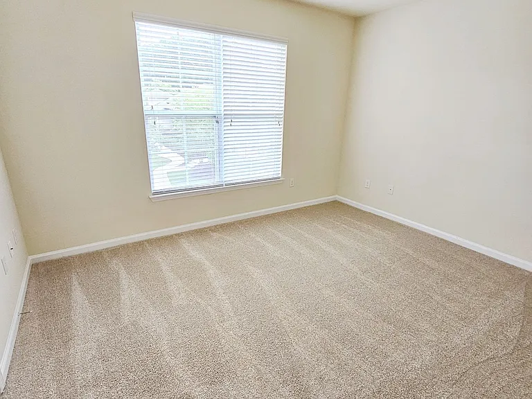 Clairmont at Hillandale — Photo 87