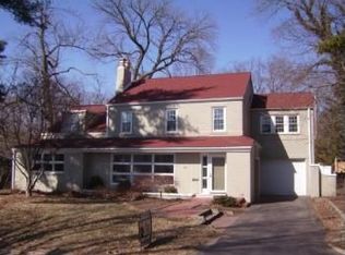 10 Edgewood Ct, Decatur, IL 62522