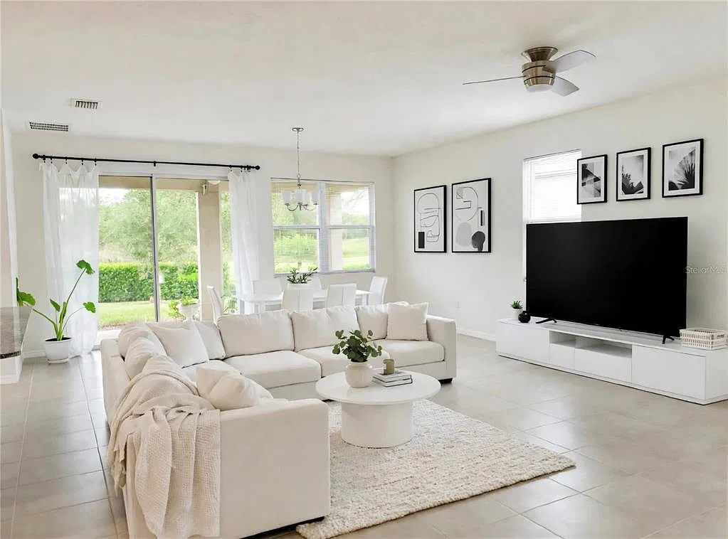 2 bed, 2.0 bath, 1816 sqft, $2,140 — Photo 3