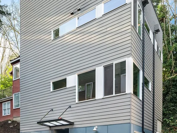 2617 3rd Avenue W, Seattle, WA 98119