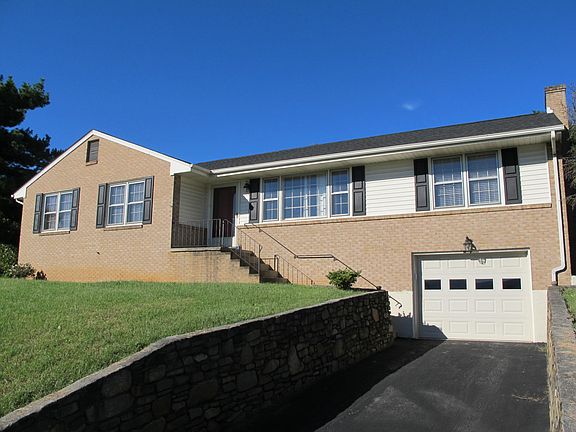 3rd image of 1519 Brushy Mountain Dr