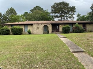 202 Seminole Dr, Enterprise, AL 36330