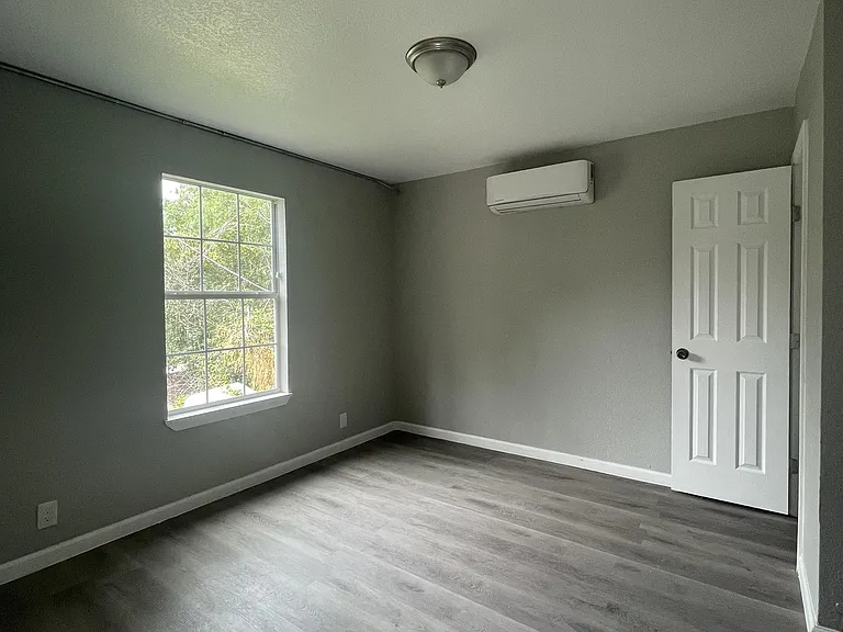 1723 W Mayfield Blvd #6 — Photo 7