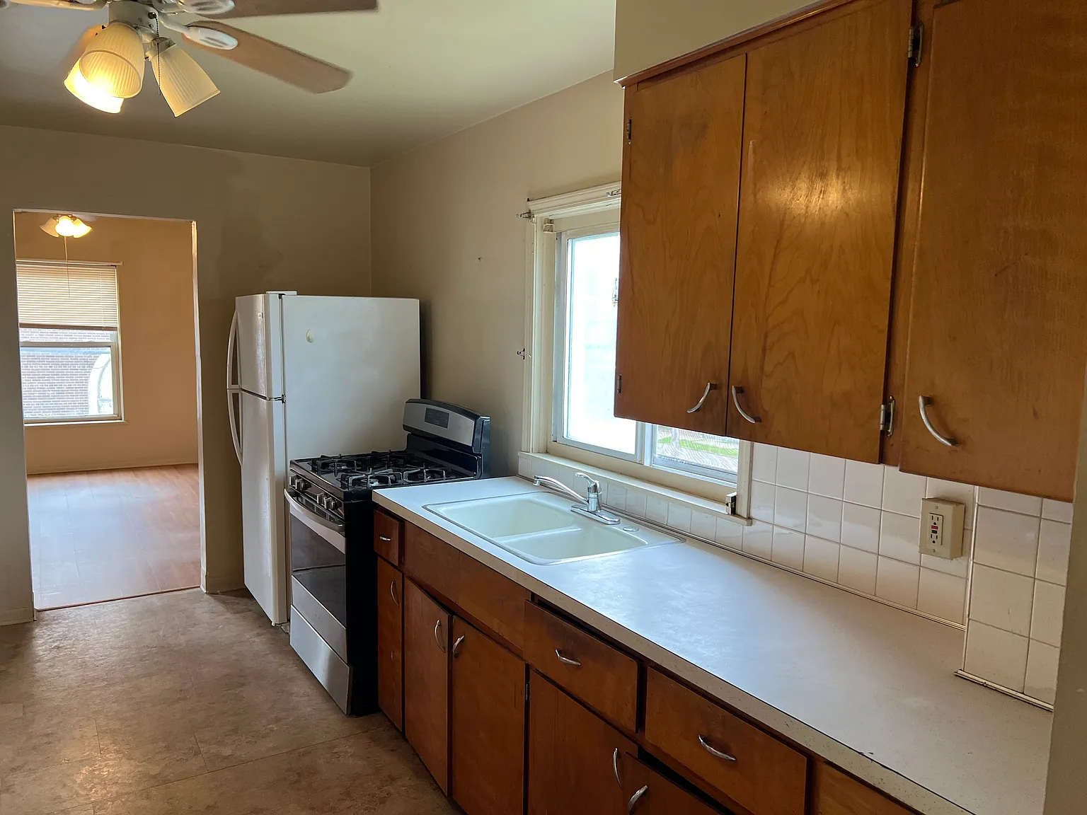 3 bed, $875 — Photo 3