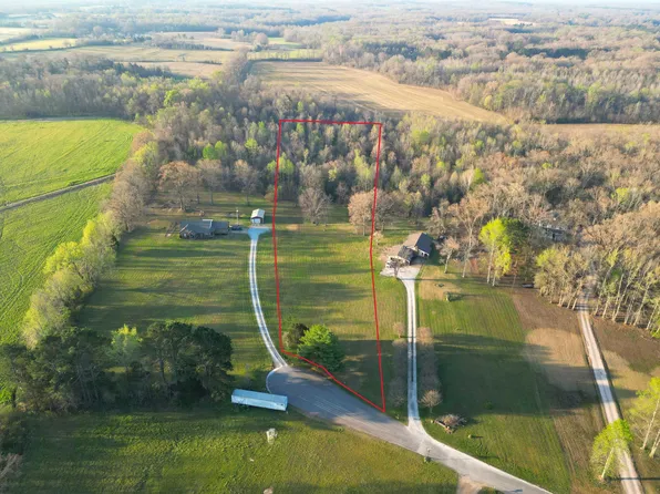 1240 Joann Rd, Somerville, TN 38068