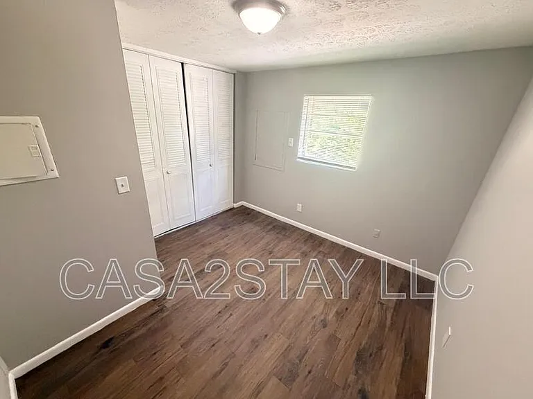 5104 Malibu Ct #21 — Photo 6