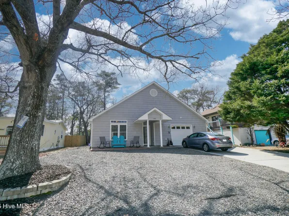 2805 E Yacht Drive, Oak Island, NC 28465