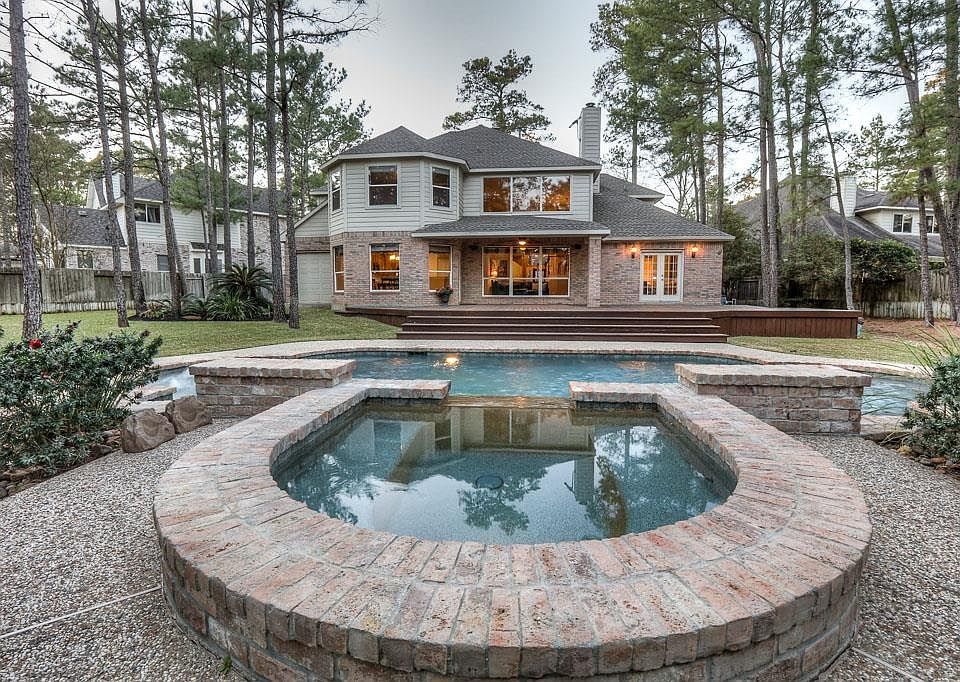 1st image of 6 Greycrest Pl