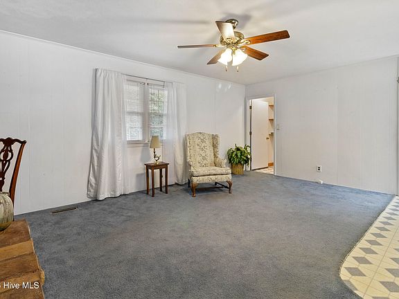 4th image of 612 David Street