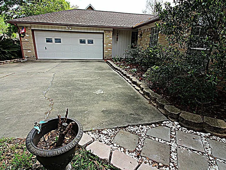 13723 Pepper Knoll Dr — Photo 20