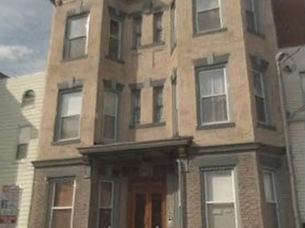 207 Ogden Ave #101, Jersey City, NJ 07307