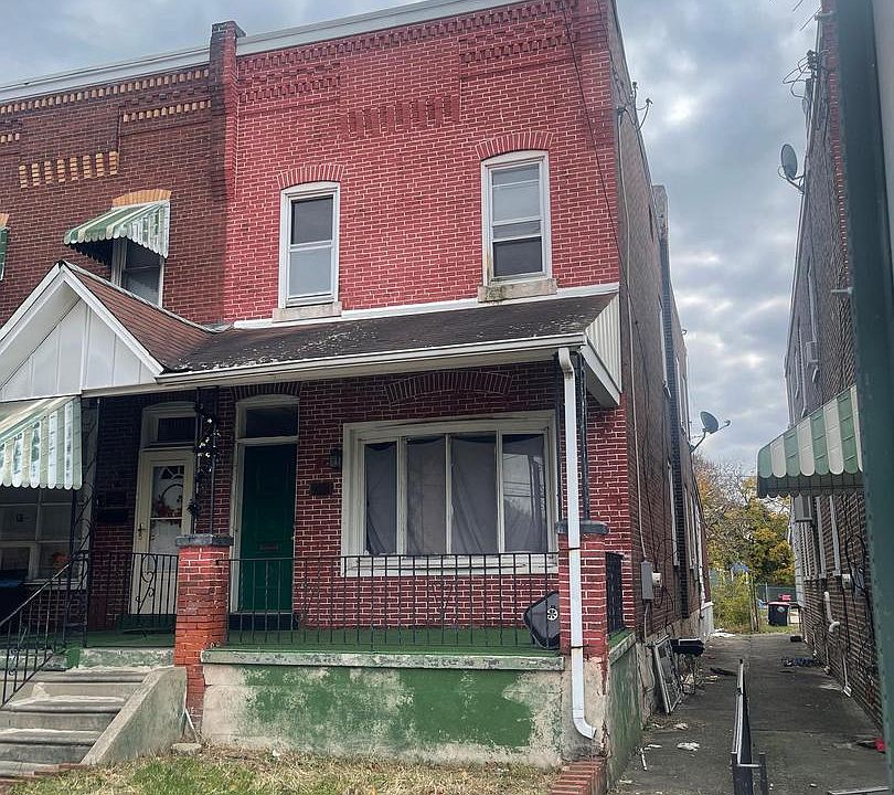 1st image of 1317 W 3rd St
