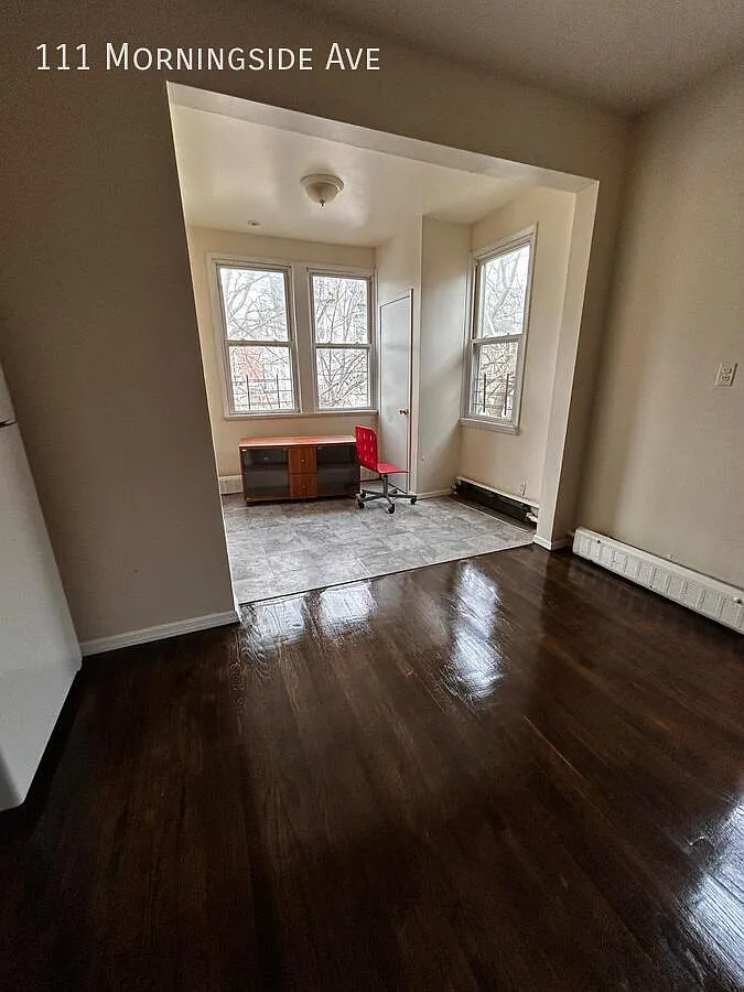 111 Morningside Ave — Photo 3