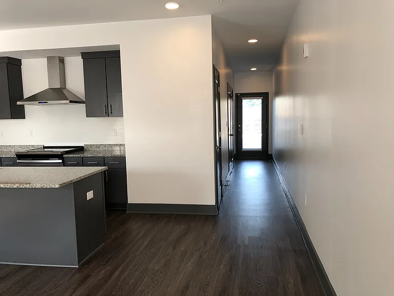 St. Thomas Flats — Photo 6