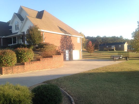 4th image of 141 Fairway Dr