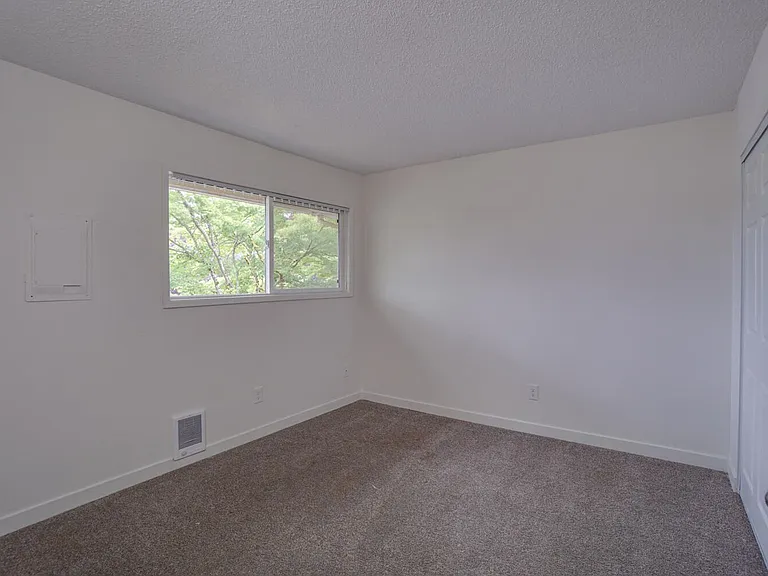 5128-5218 SW Franklin Ave — Photo 61