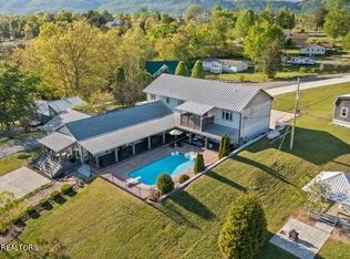 699 Indian River Boat Dock Rd, Jacksboro, TN 37757