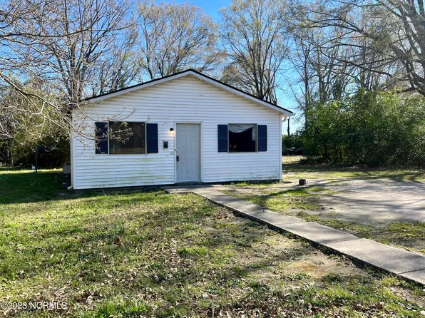 616 Hall Street, Laurinburg, NC 28352