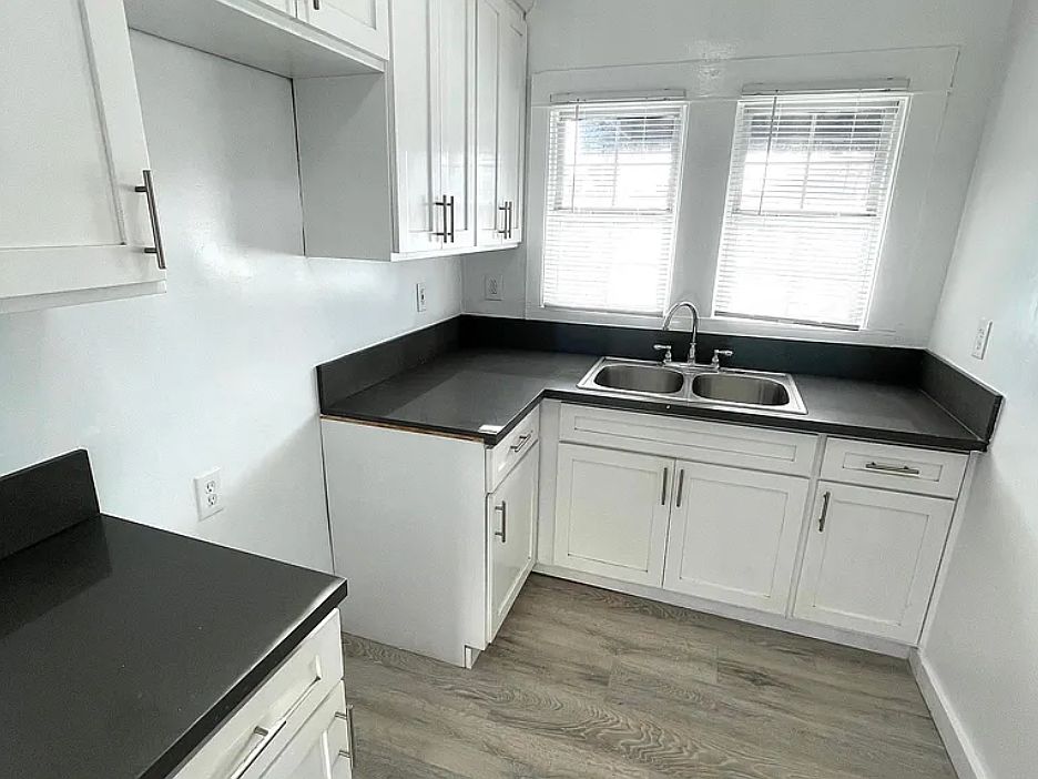 1st image of 619 Elm Ave APT 1