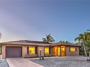 437 Washington Ct, Fort Myers Beach, FL 33931