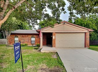 2350 Honeycomb Ct, Fort Worth, TX 76131