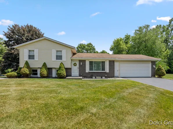 3470 Olderidge Dr NE, Grand Rapids, MI 49525