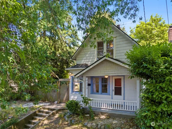 2658 10th Avenue W, Seattle, WA 98119