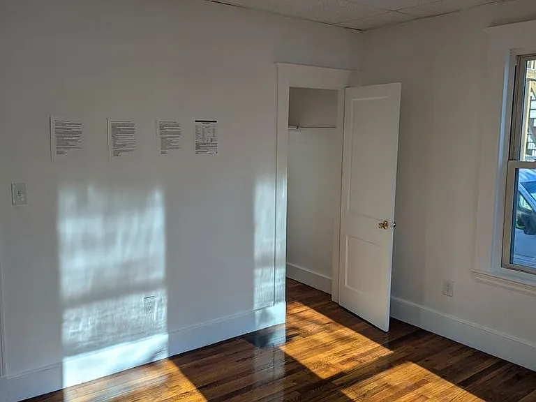 545 Revere St — Photo 7