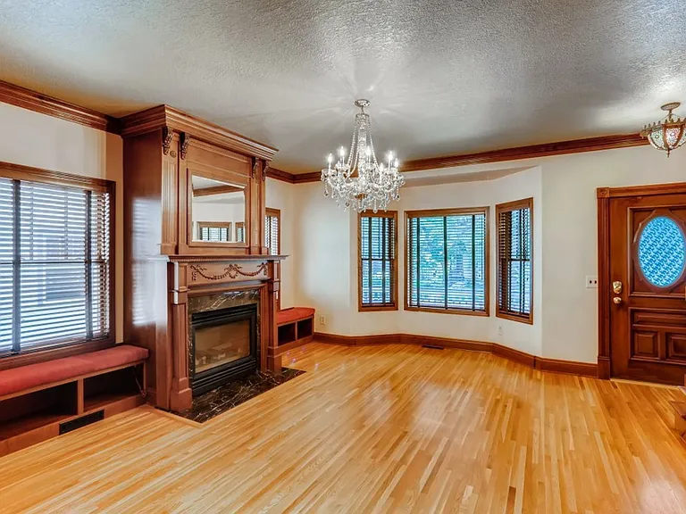 490 Laurel Ave — Photo 6