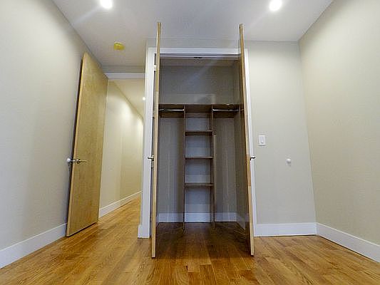 4th image of 1473 Pacific St APT 10