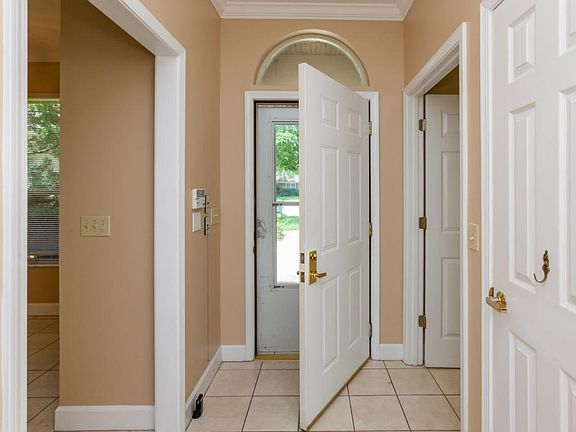 4th image of 13662 Gordonia Ct