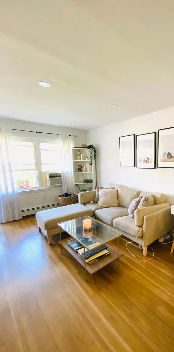 356 E Broadway photo 1