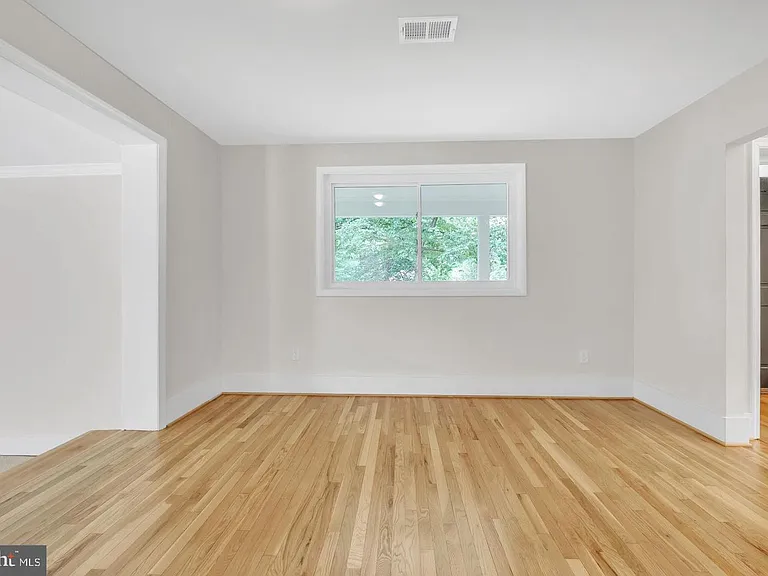 10911 Chandler Rd — Photo 21