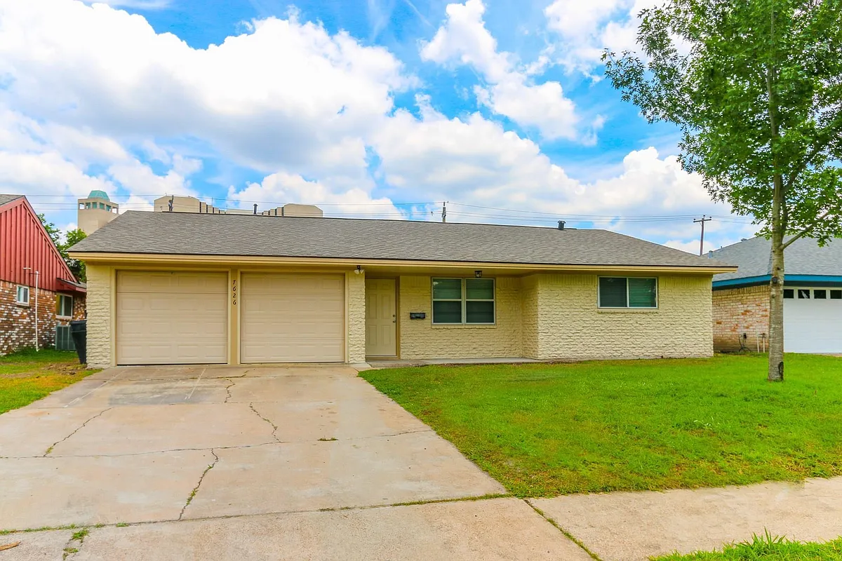 Building Photo - 7626 Troulon Dr