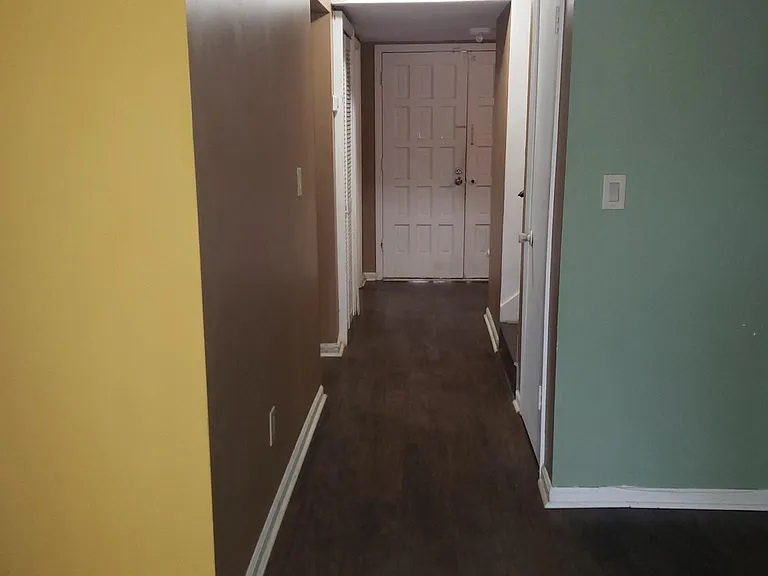 6024 Regent Mnr — Photo 7