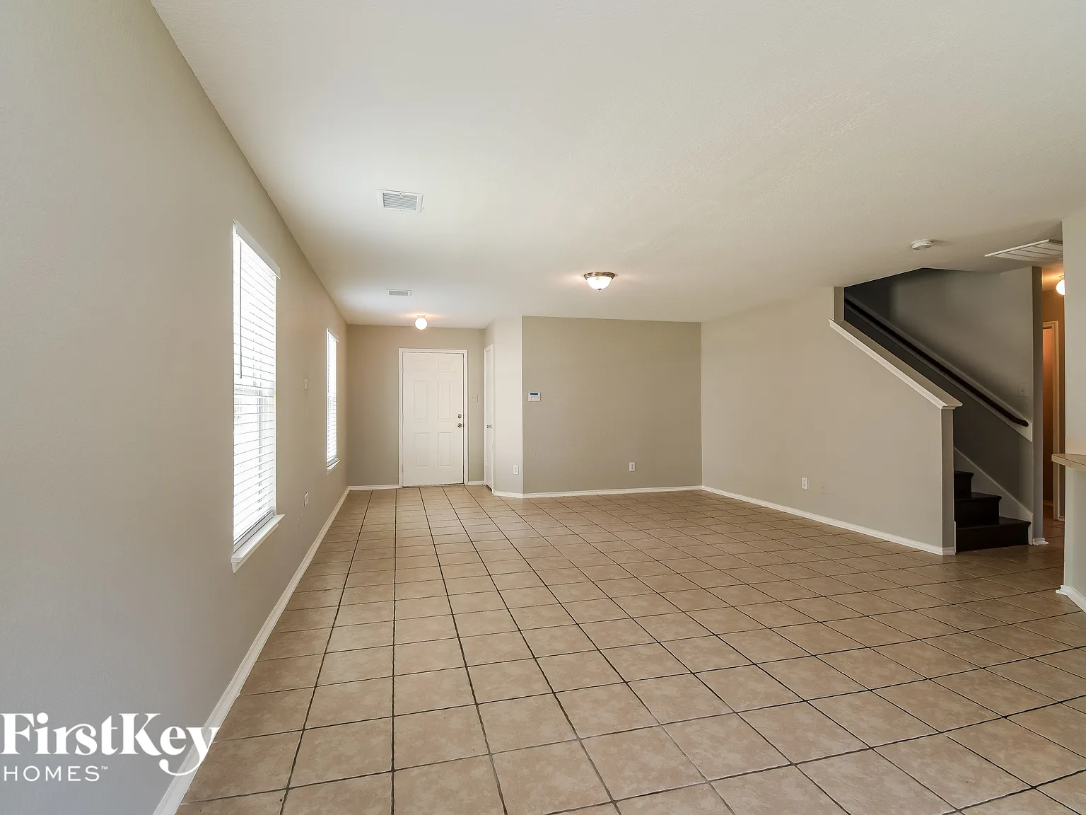 3 bed, 2.5 bath, 1964 sqft, $2,315 — Photo 3