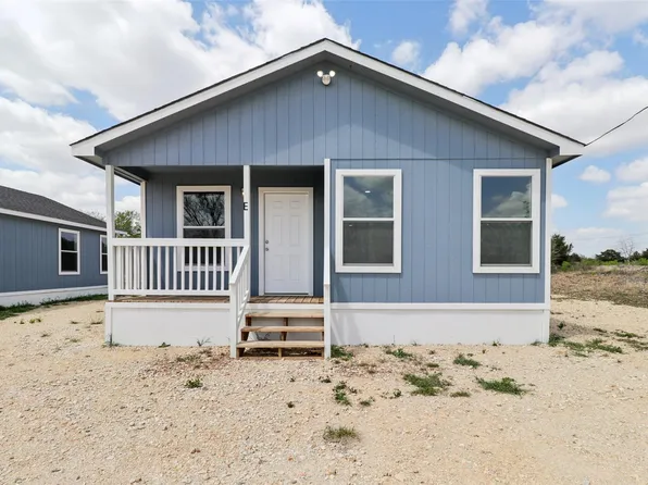 1087 Schubert Ln #E, Kyle, TX 78640