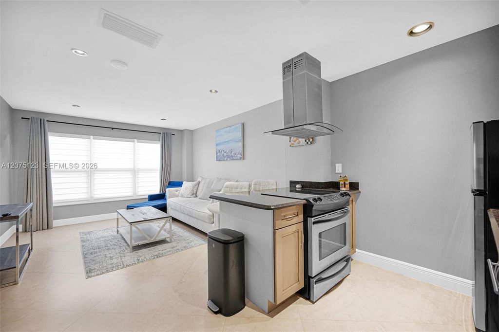405 N Ocean Blvd APT 103, photo 5