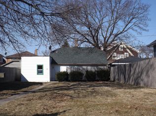 1218 W Lawn Ave, Racine, WI 53405