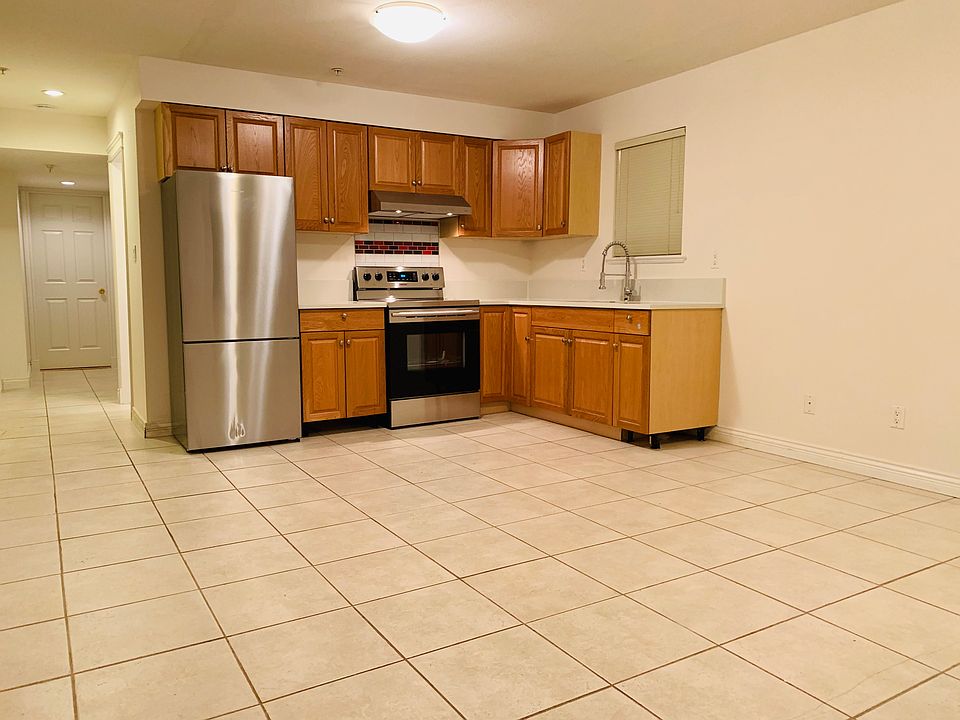 1st image of 3266 E Pender St