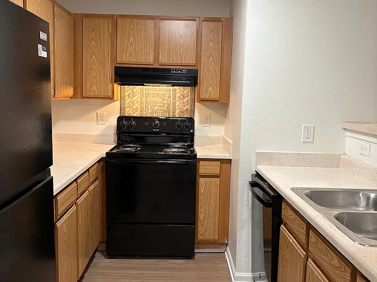 Highlands Apts — Photo 47