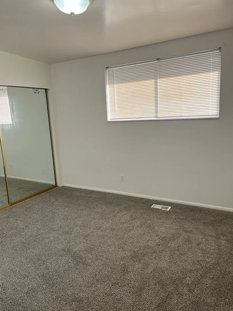 328 - Windy City Rentals LLC — Photo 2