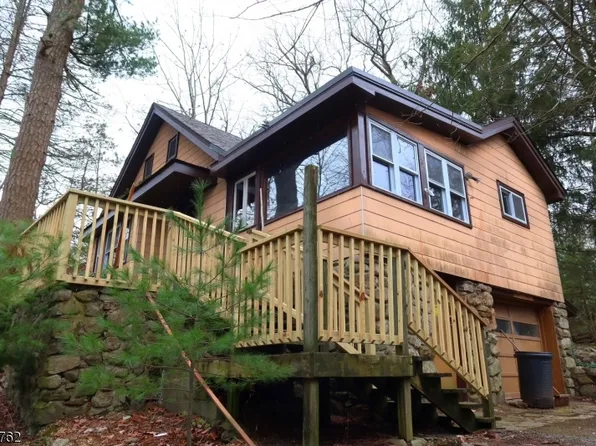 2040 Lakeside Dr W, Vernon Twp., NJ 07422